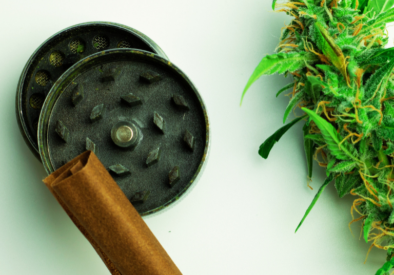 Step-by-Step: Cleaning Your Cannabis Grinder the Right Way